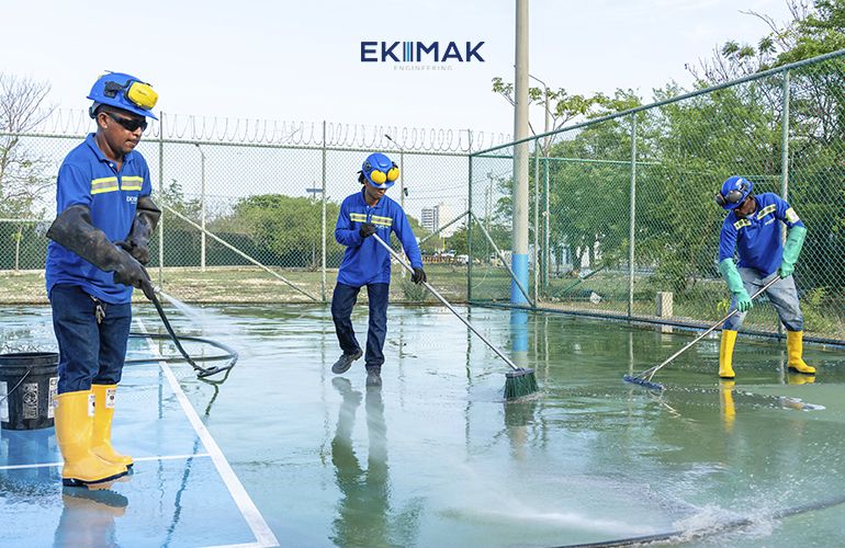 Mantenimiento industrial en Cartagena con personal técnico de Ekimak en operación