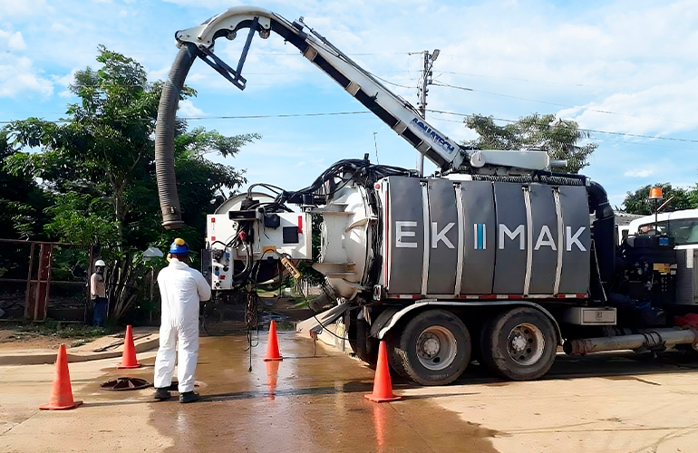Equipo Vactor mantenimiento de redes hidráulicas e hidrosanitarias